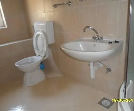 Lilly With Amazing View Χβαρ