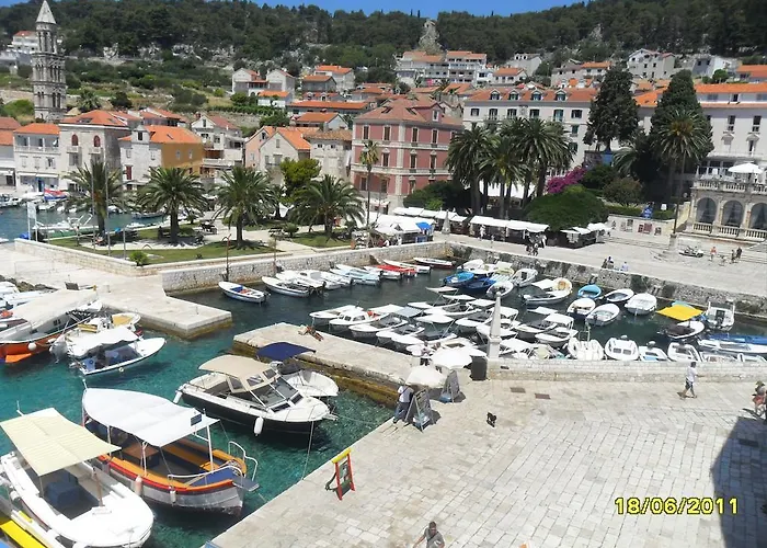 Lilly With Amazing View Hvar Town