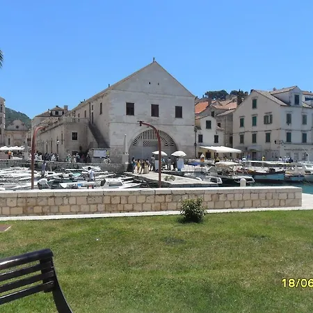Lilly With Amazing View Hvar Town