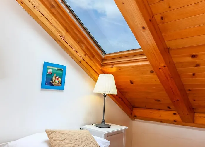 Lilly With Amazing View 흐바르