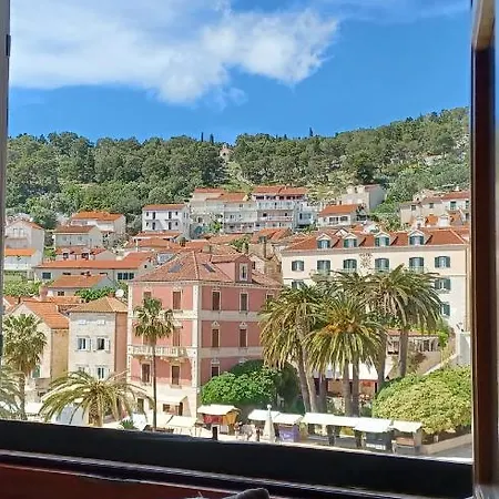 Lilly With Amazing View Hvar Town